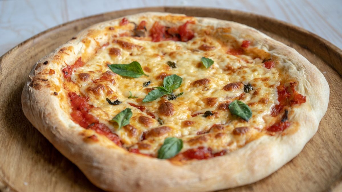 Příprava pizzy v Itálii výrazně podražila, náklady citelně převýšily inflaci